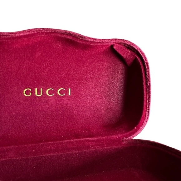 GUCCI Red Suede Large Sunglasses Case with Lens Cloth - Picture 11 of 11